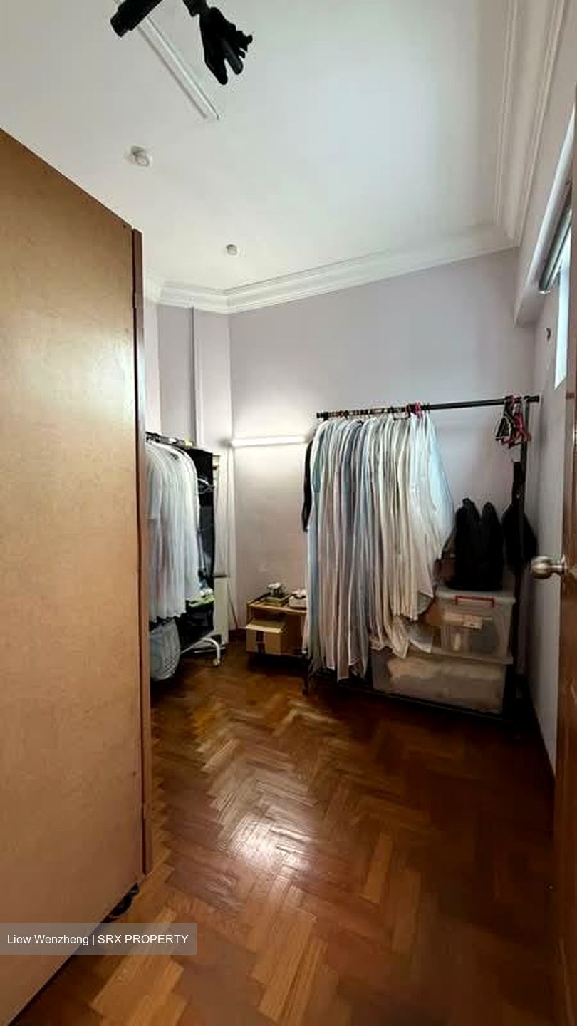 Blk 325 Jurong East Street 31 (Jurong East), HDB Executive #572242861
